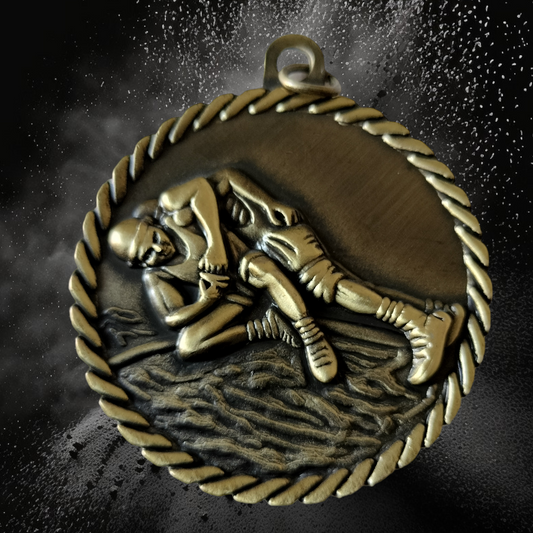 Wrestling medal with rope border